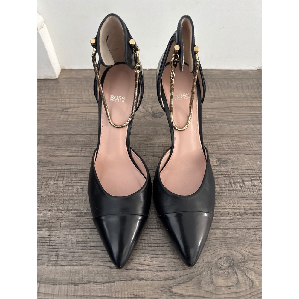Hugo Boss Black Leather Pointed Toe Ankle Chain Pumps Heels Made in Spain 39